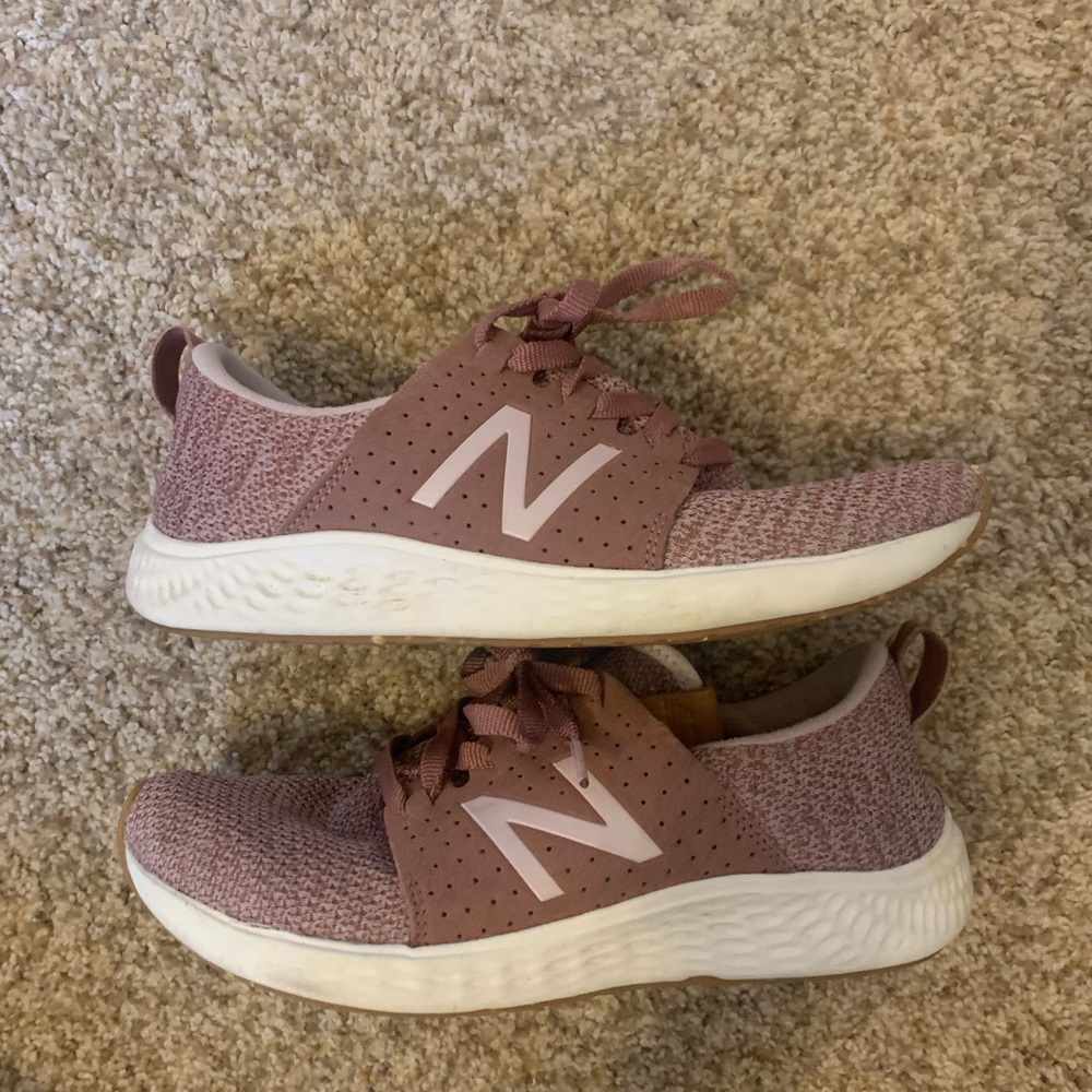 New Balance pink sneakers 7.5